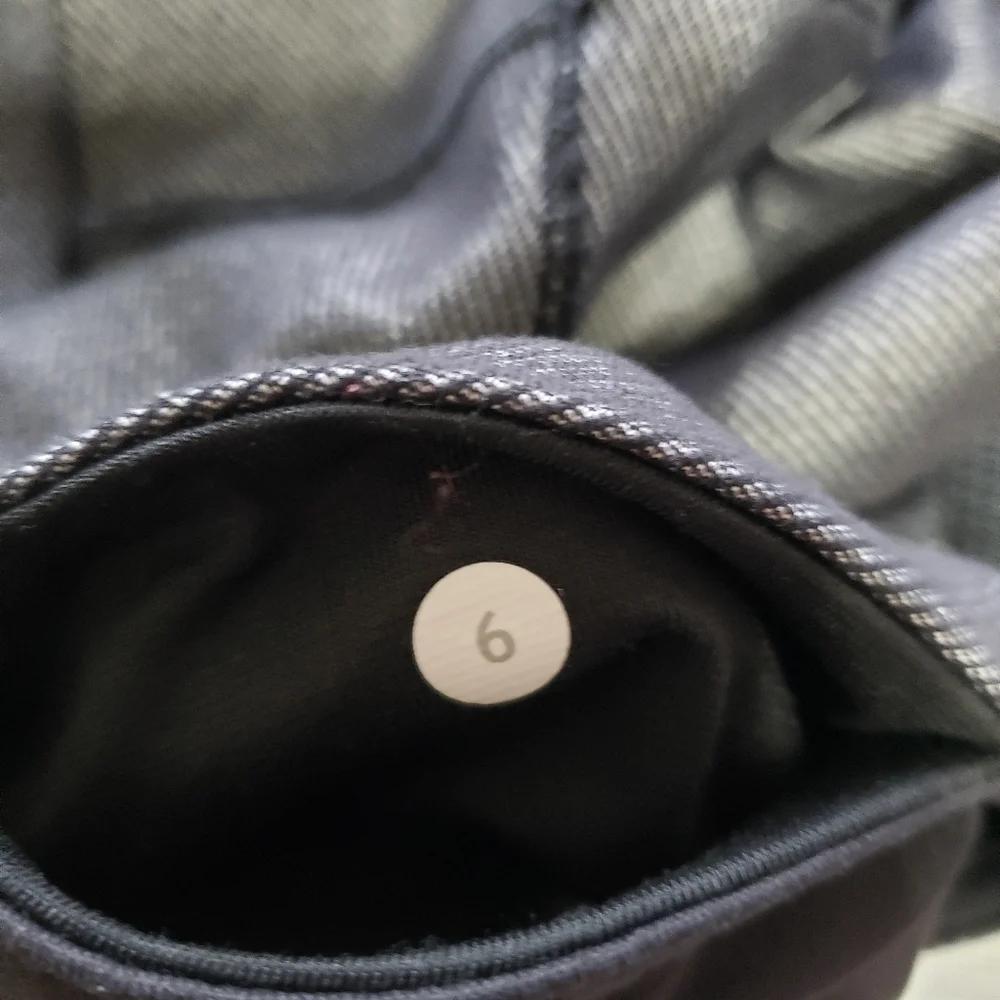 Lululemon Wunder Under Crop Leggings, Size 6